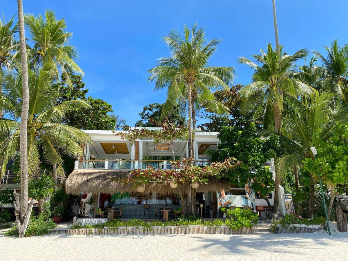 Jony'S Beach Resort Balabag  Exteriör bild